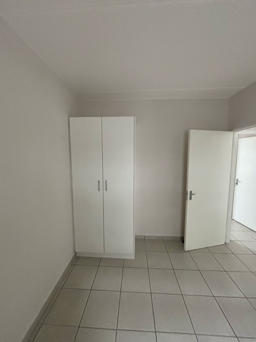 To Let 2 Bedroom Property for Rent in Glenhaven Western Cape